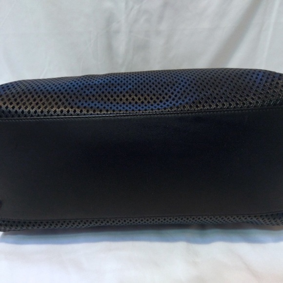 Chanel Up in the Air Collection Tote - Picture 4 of 8